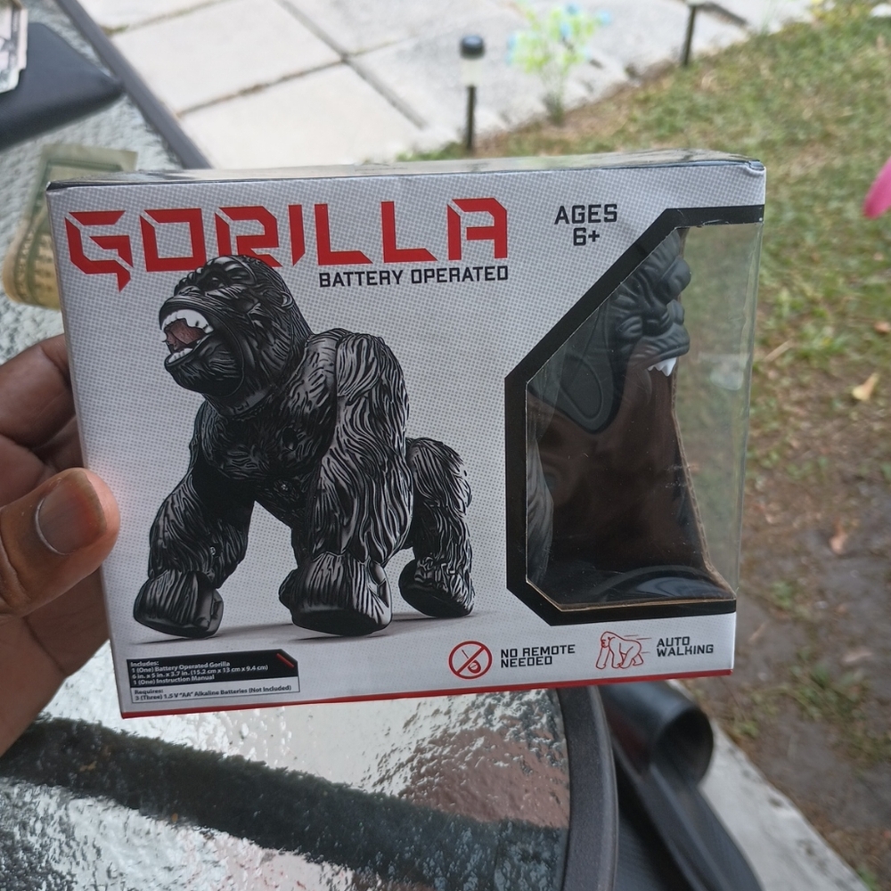 Gorilla Battery Operated Action Figure - Black